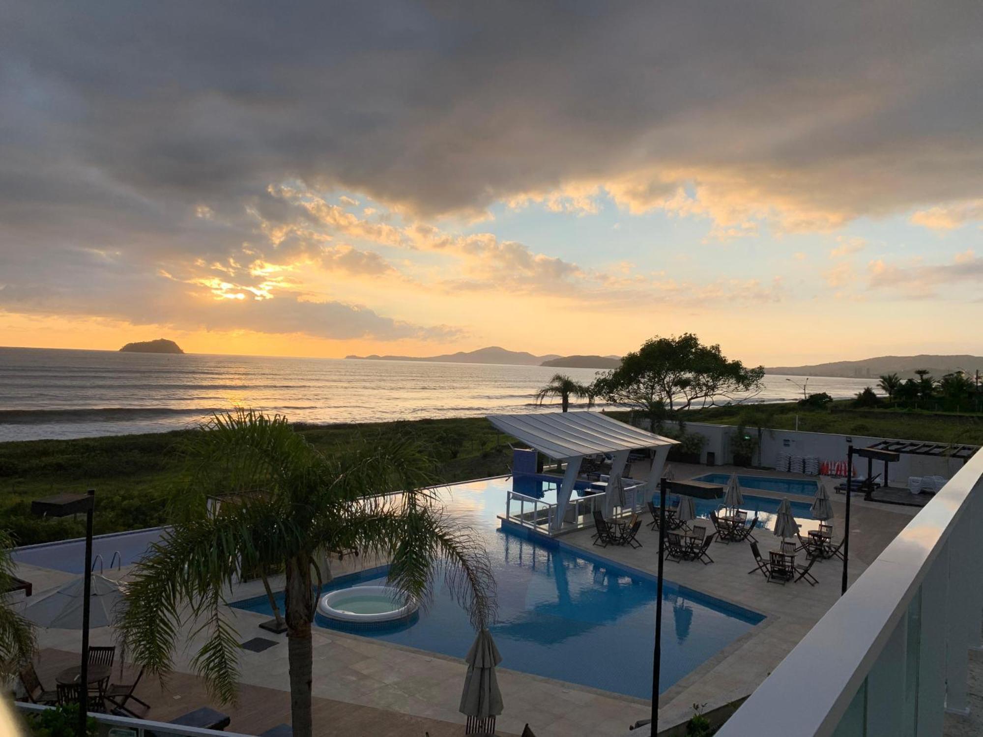 Bali Beach Home Club Rogga Beira Mar - Balneario Picarras Ngoại thất bức ảnh