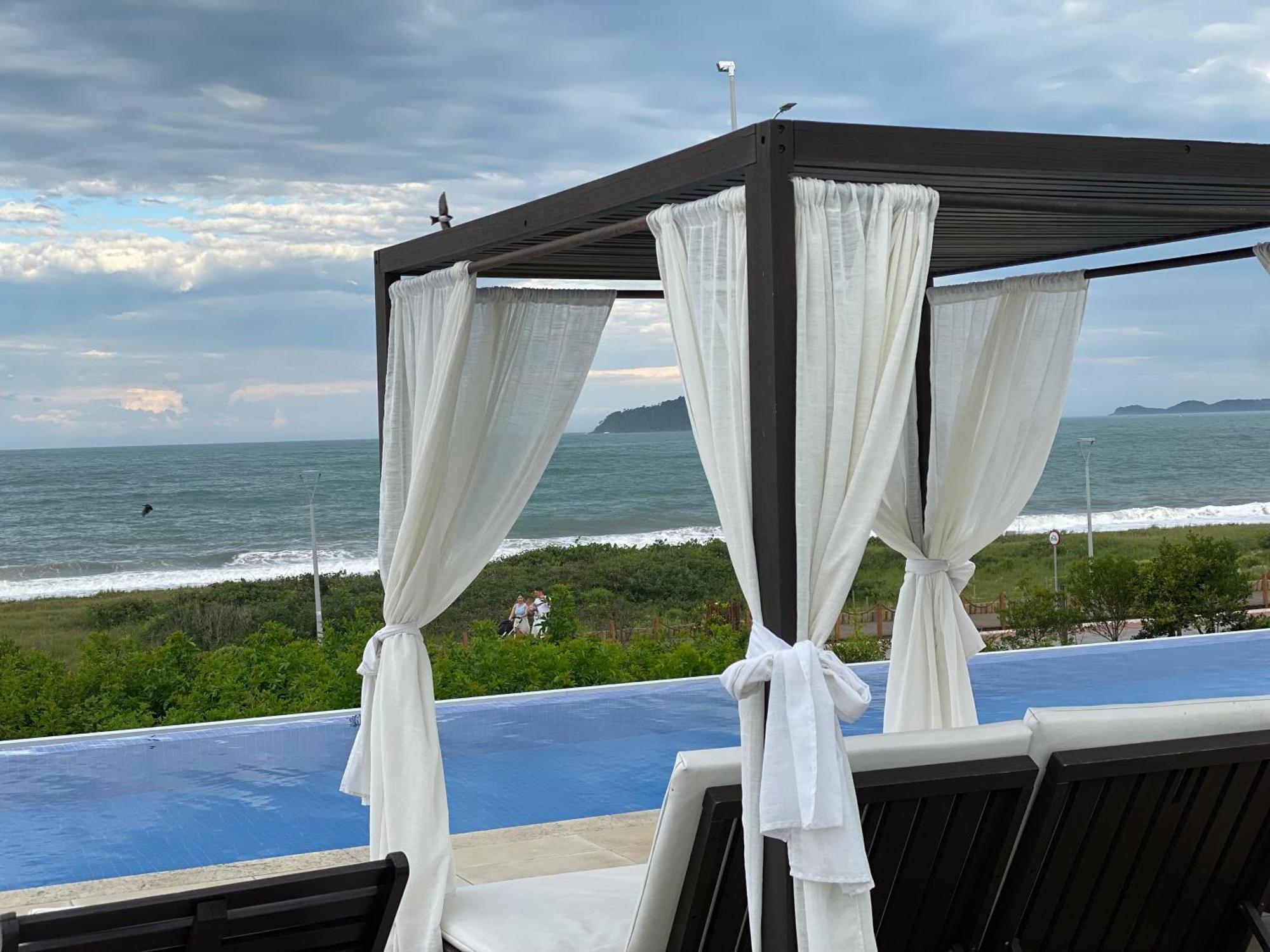 Bali Beach Home Club Rogga Beira Mar - Balneario Picarras Ngoại thất bức ảnh